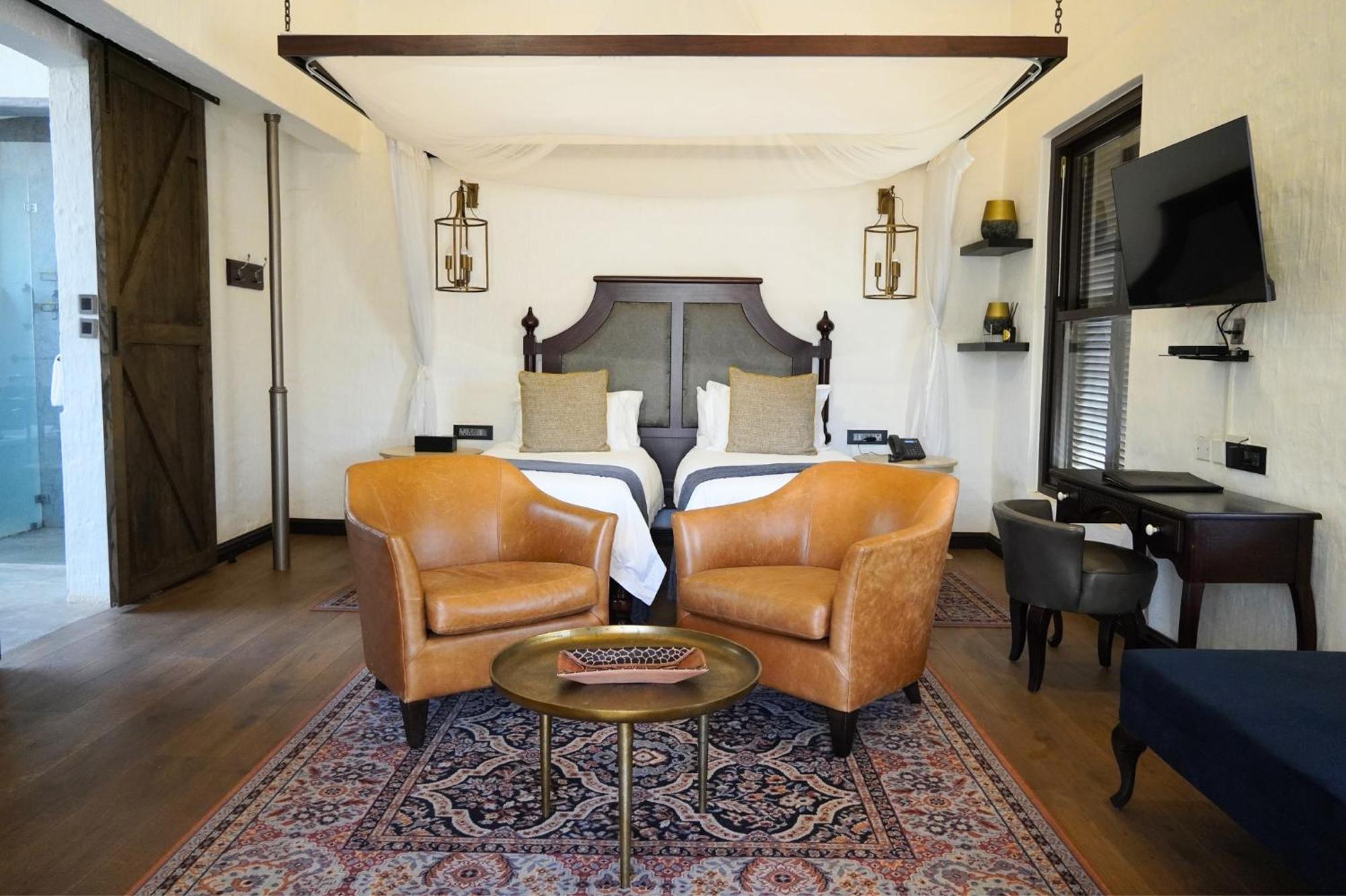Mbano Manor Hotel Victoria Falls Dış mekan fotoğraf