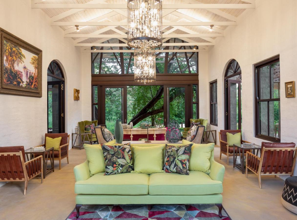 Mbano Manor Hotel Victoria Falls Dış mekan fotoğraf