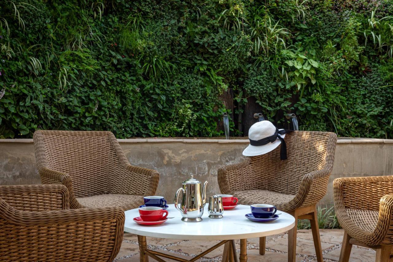 Mbano Manor Hotel Victoria Falls Dış mekan fotoğraf