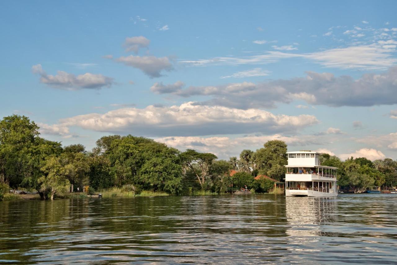 Mbano Manor Hotel Victoria Falls Dış mekan fotoğraf
