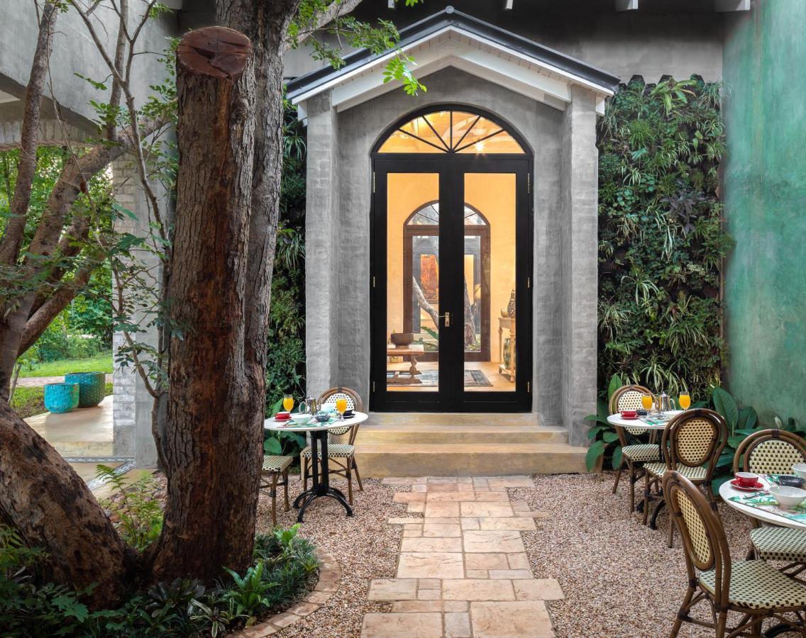 Mbano Manor Hotel Victoria Falls Dış mekan fotoğraf